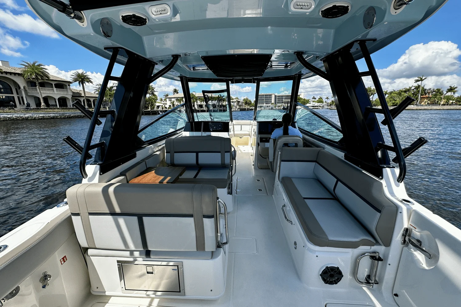 2026 Boston Whaler 330 Vantage Image Thumbnail #27