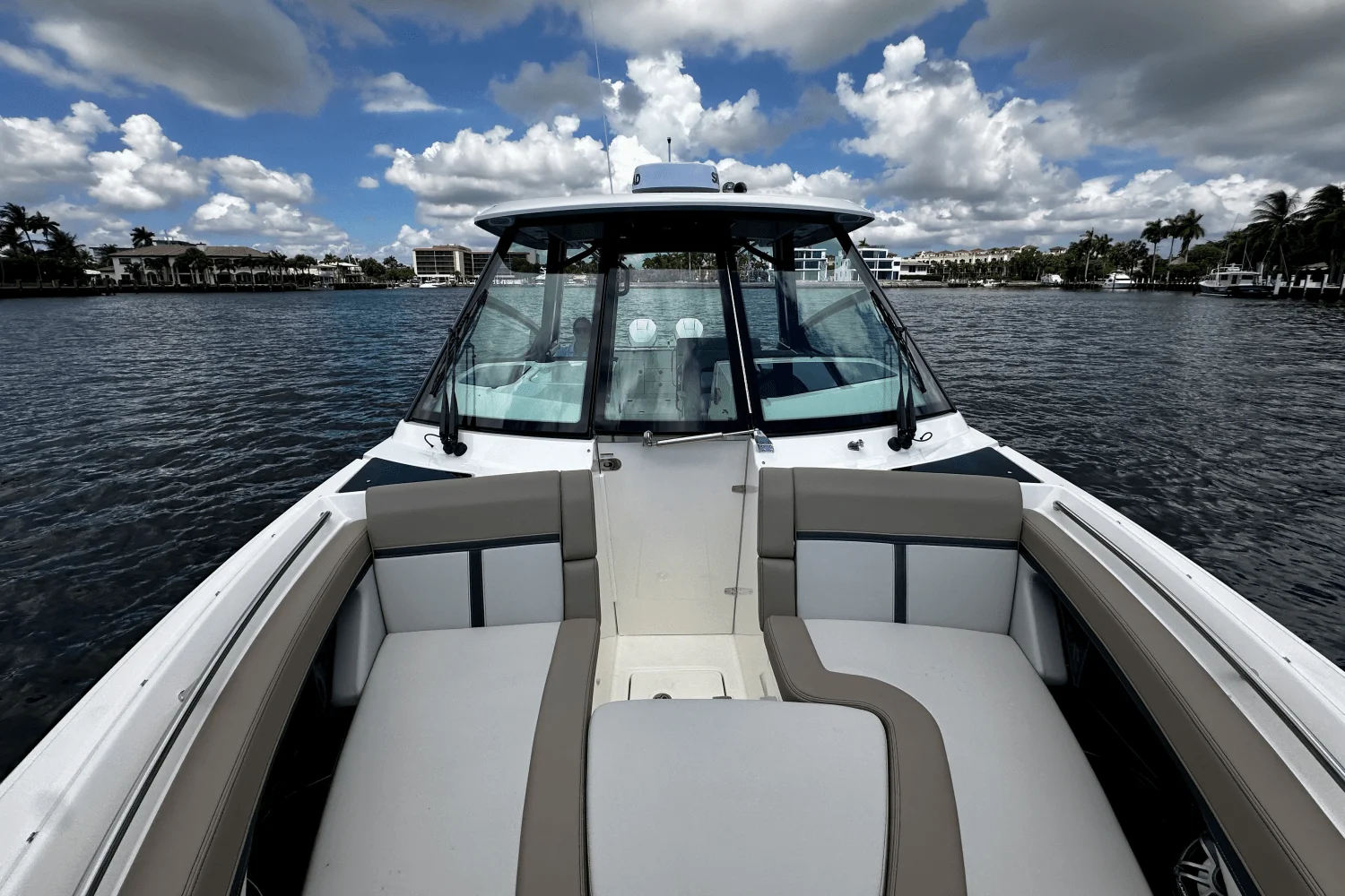 2026 Boston Whaler 330 Vantage Image Thumbnail #44