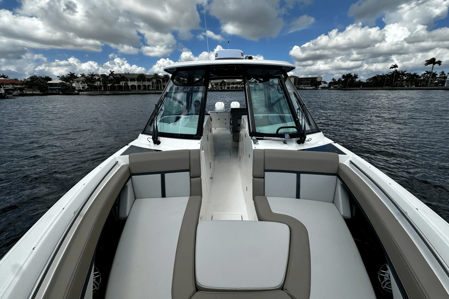 2026 Boston Whaler 330 Vantage Image Thumbnail #43