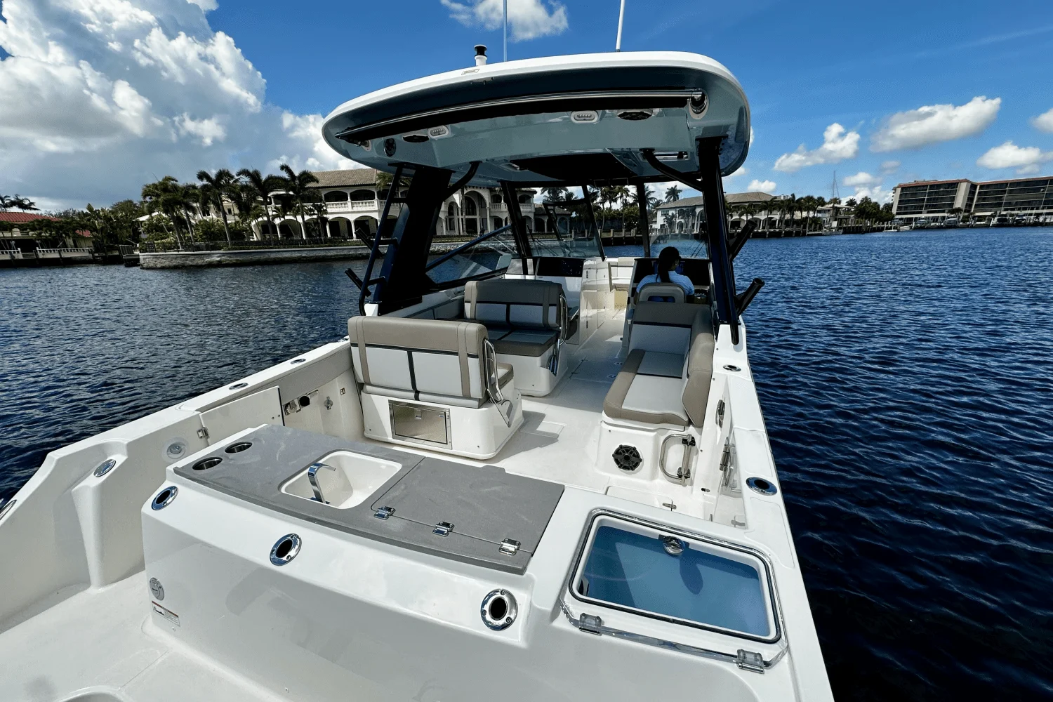 2026 Boston Whaler 330 Vantage Image Thumbnail #15