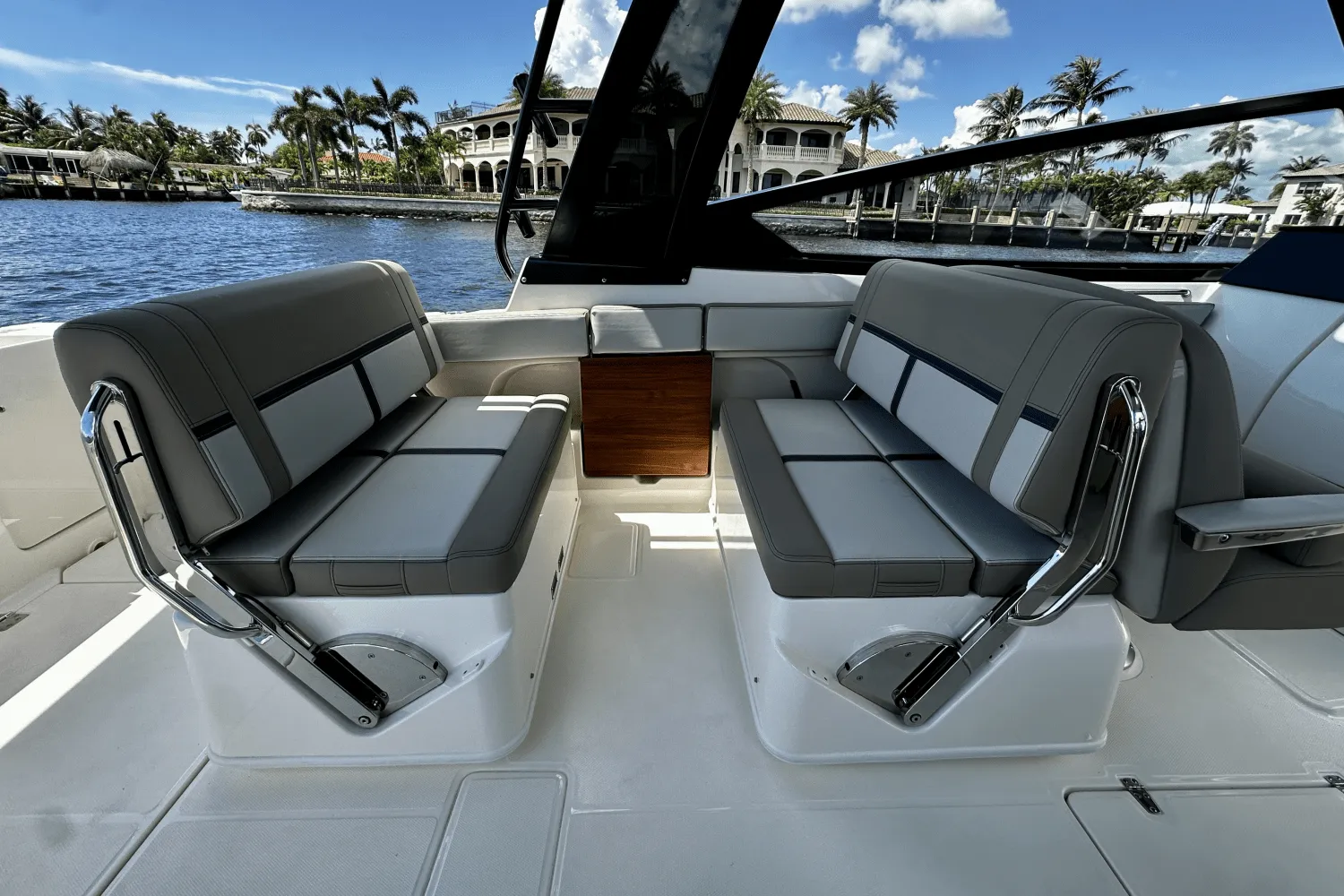 2026 Boston Whaler 330 Vantage Image Thumbnail #31