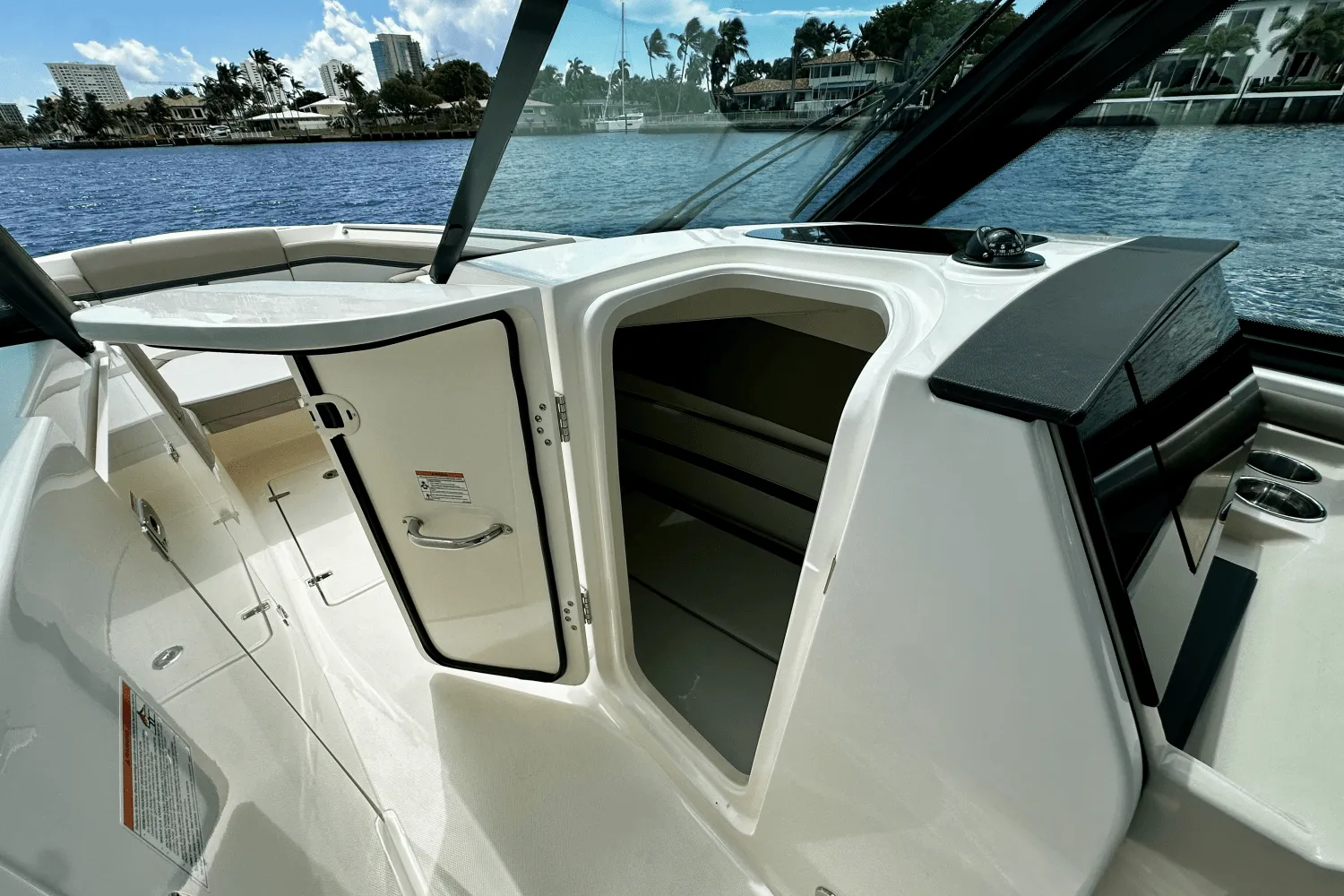 2026 Boston Whaler 330 Vantage Image Thumbnail #46