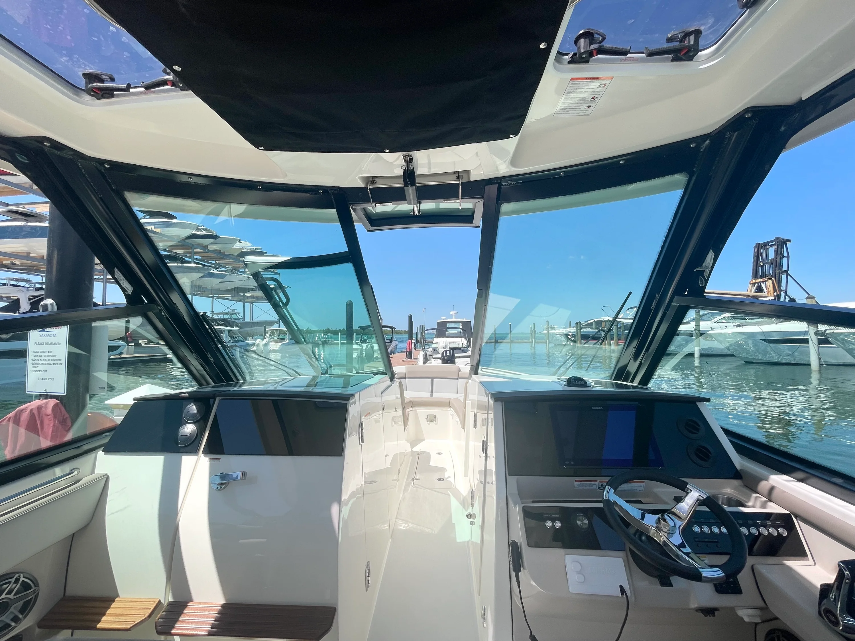 2026 Boston Whaler 330 Vantage Image Thumbnail #26