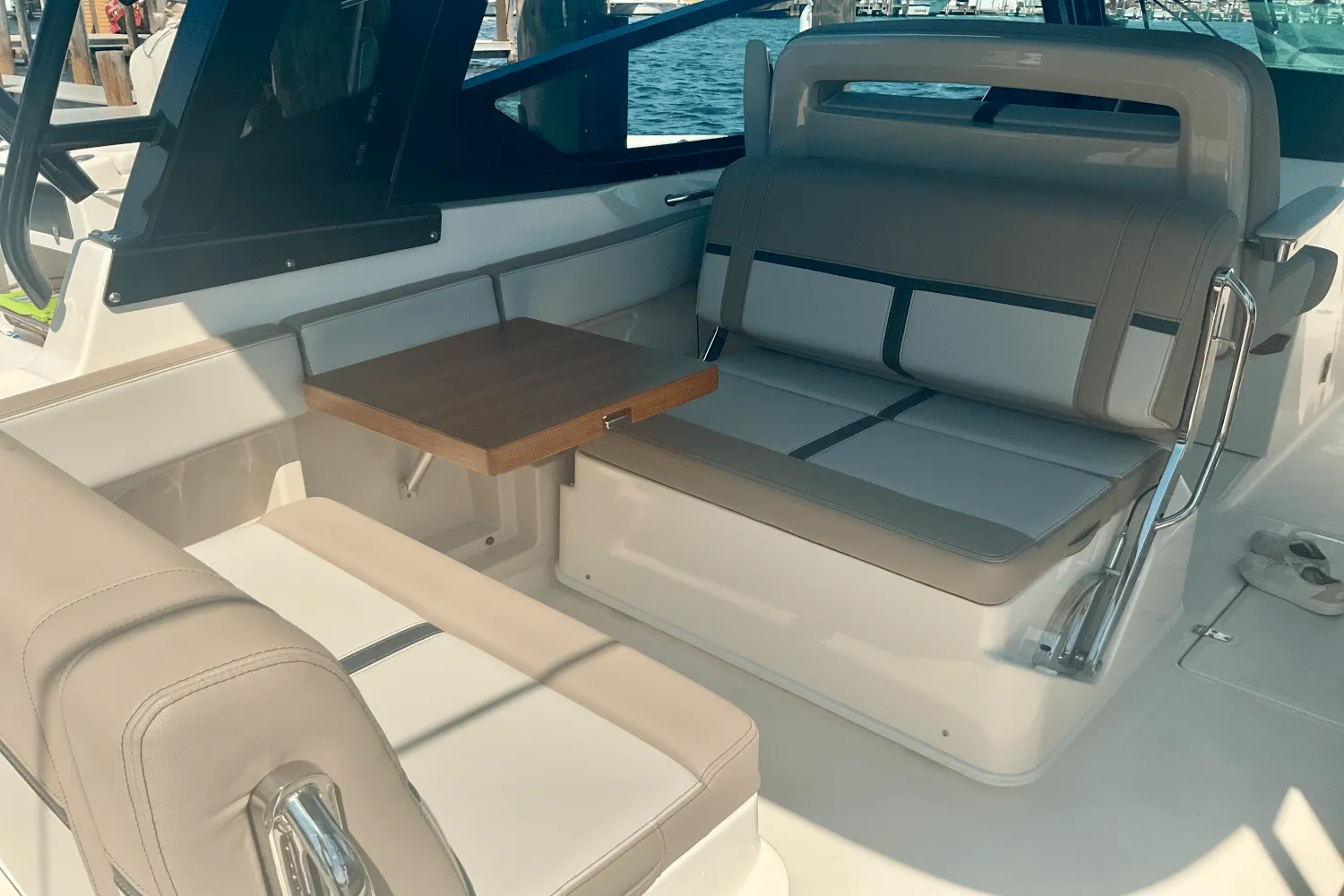 2026 Boston Whaler 330 Vantage Image Thumbnail #20