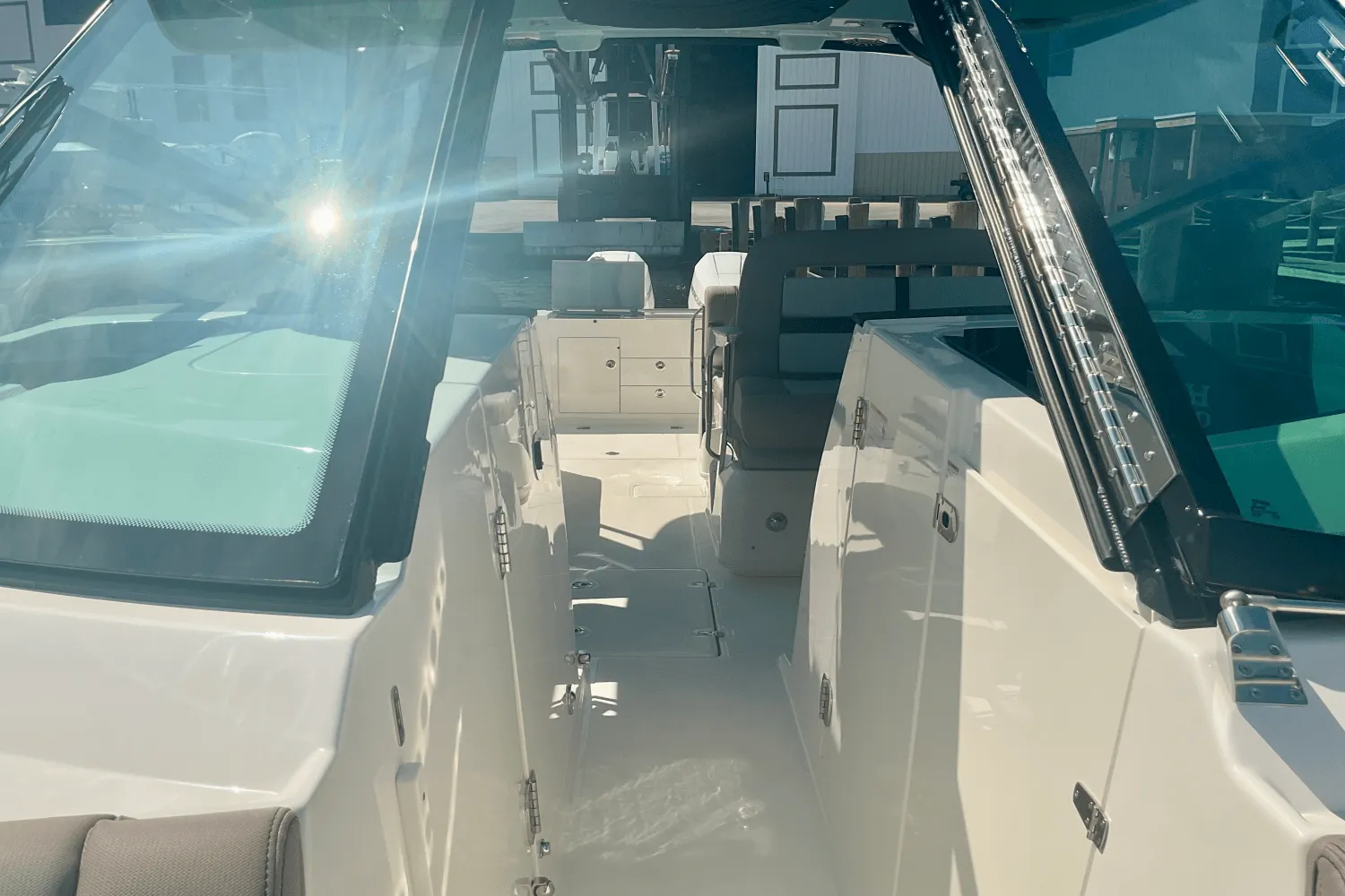 2026 Boston Whaler 330 Vantage Image Thumbnail #14