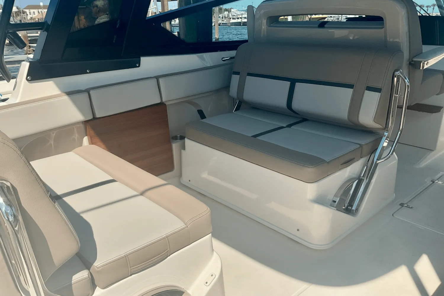 2026 Boston Whaler 330 Vantage Image Thumbnail #19