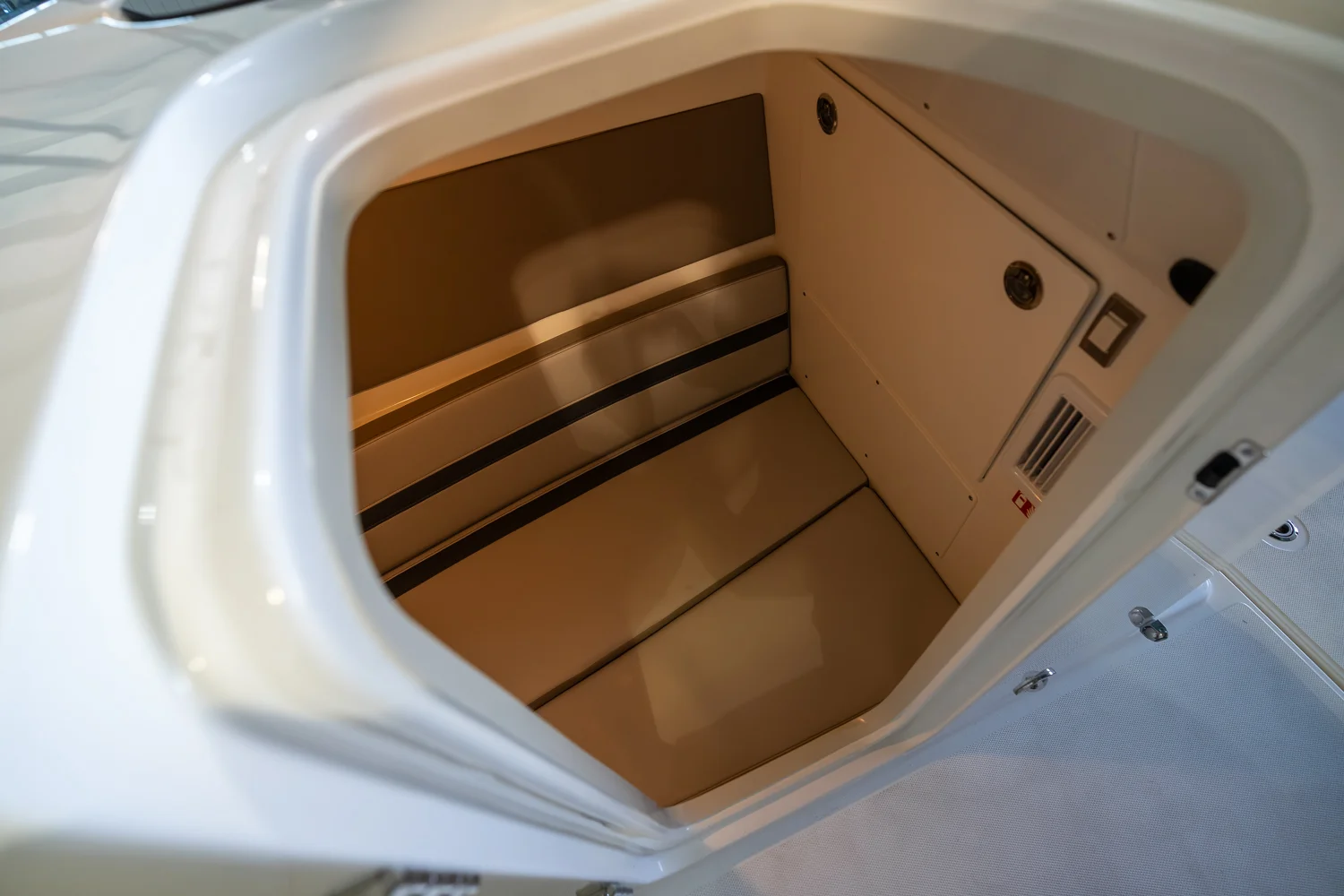 2026 Boston Whaler 330 Vantage Image Thumbnail #28