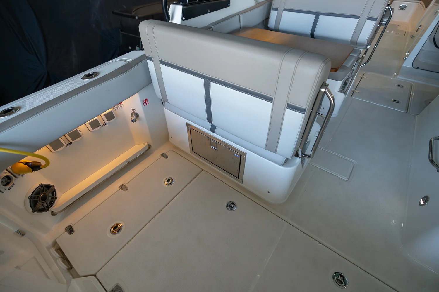 2026 Boston Whaler 330 Vantage Image Thumbnail #55