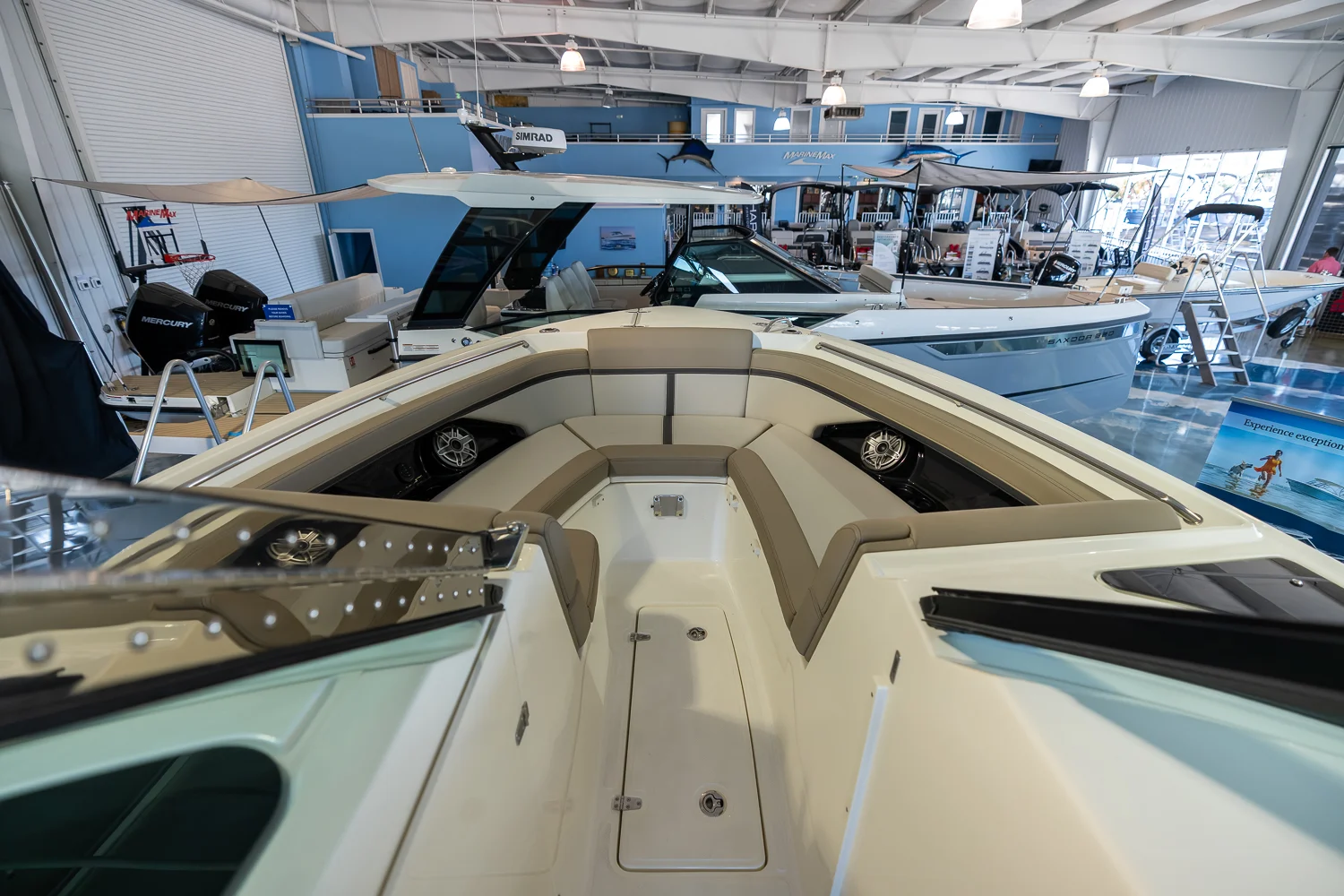 2026 Boston Whaler 330 Vantage Image Thumbnail #16