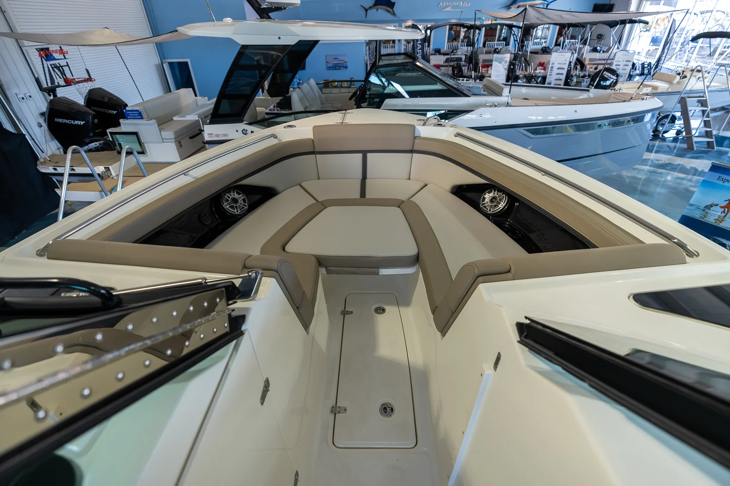 2026 Boston Whaler 330 Vantage Image Thumbnail #15
