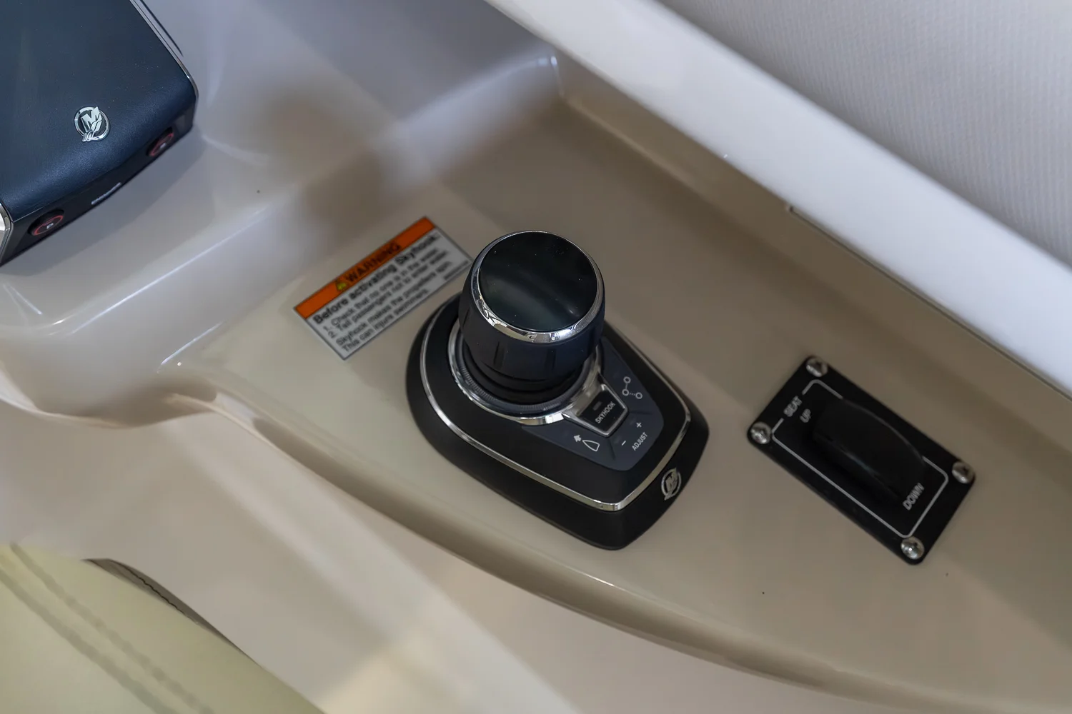 2026 Boston Whaler 330 Vantage Image Thumbnail #43