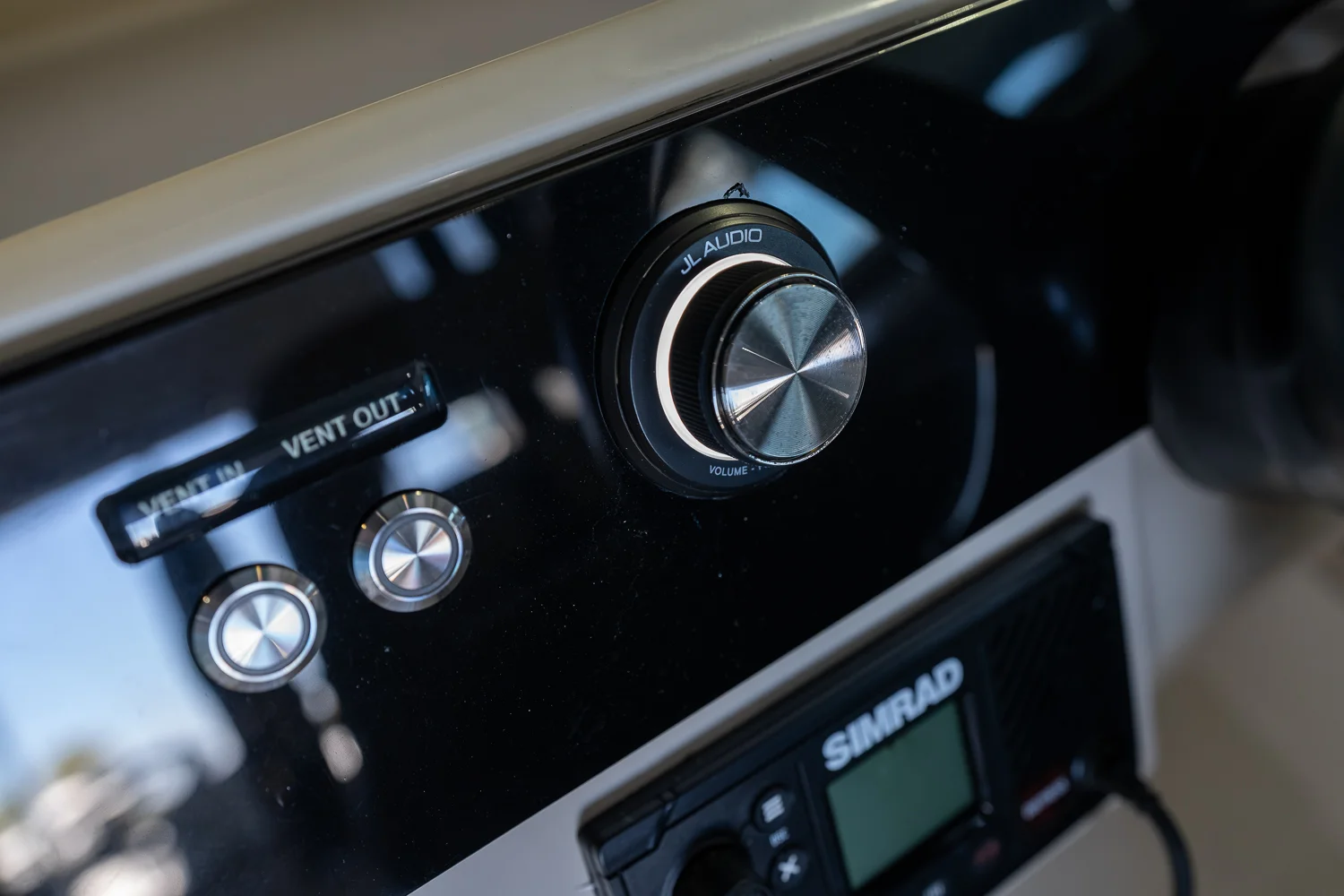 2026 Boston Whaler 330 Vantage Image Thumbnail #38