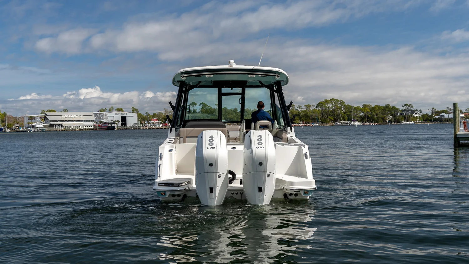 2026 Boston Whaler 330 Vantage Image Thumbnail #4