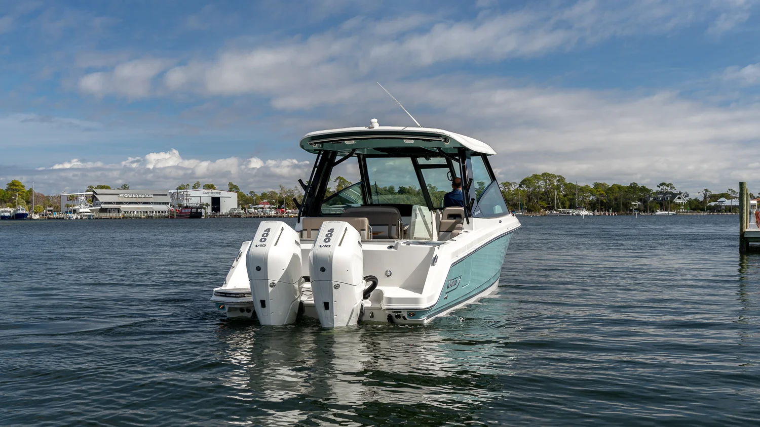 2026 Boston Whaler 330 Vantage Image Thumbnail #5