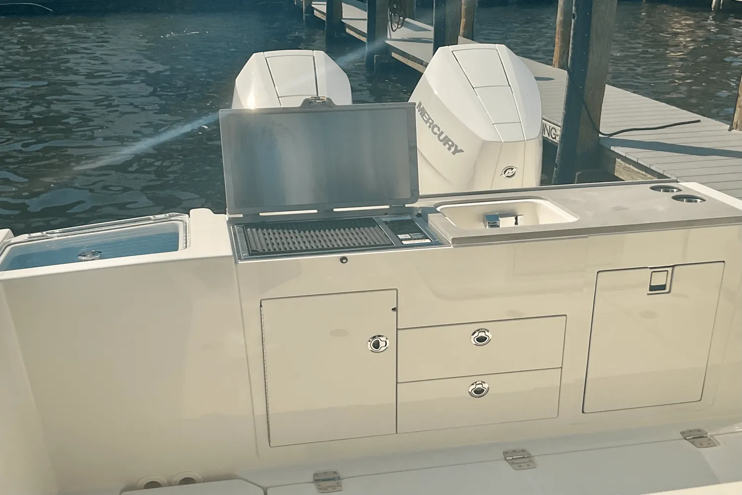 2026 Boston Whaler 330 Vantage Image Thumbnail #9
