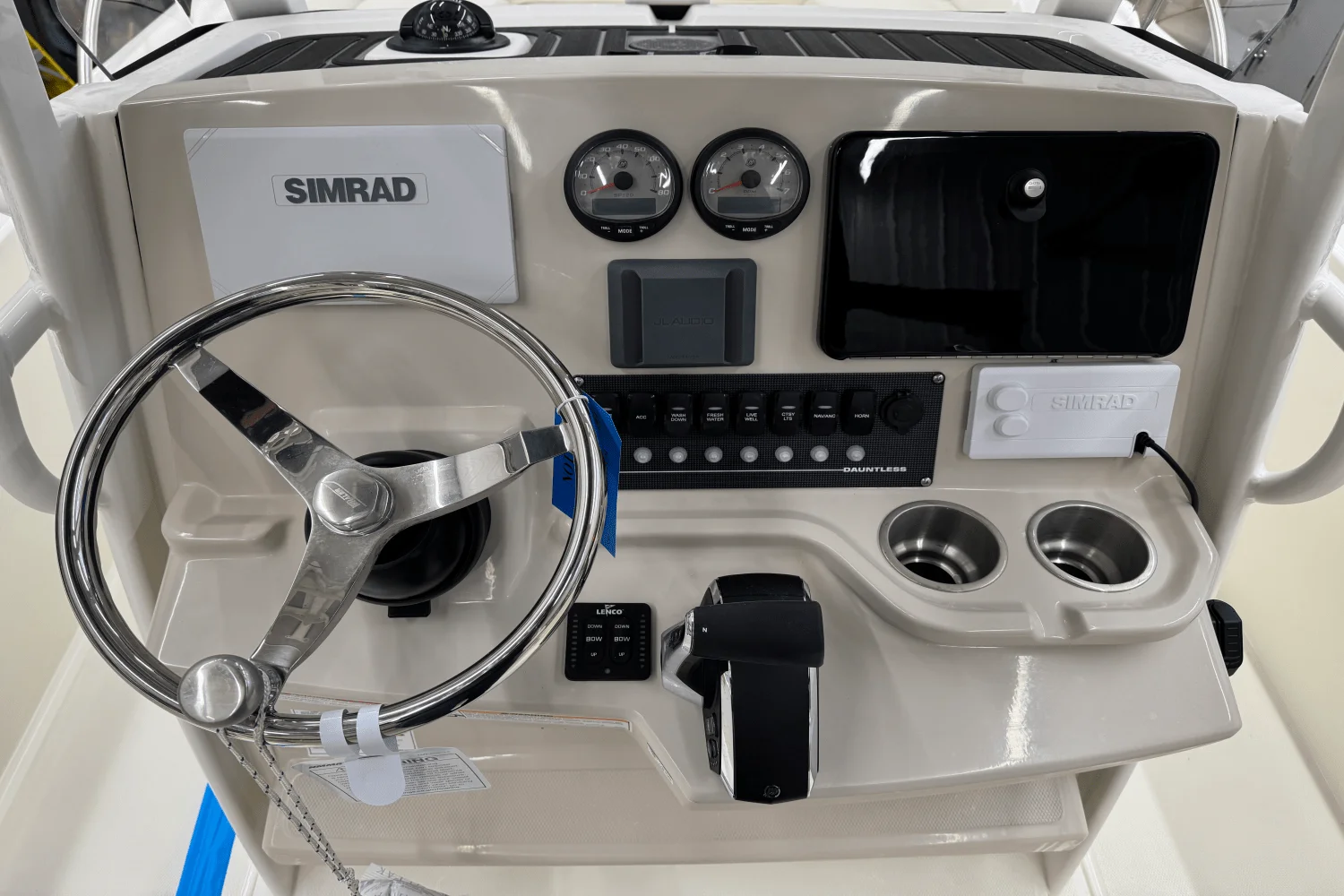 2025 Boston Whaler 250 Dauntless Image Thumbnail #12