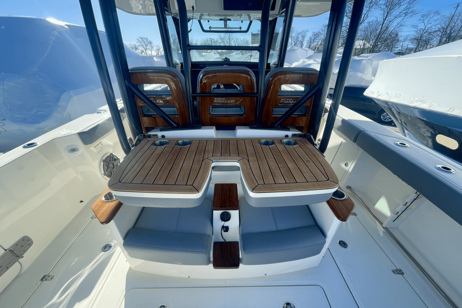 2025 Boston Whaler 360 Outrage Image Thumbnail #11