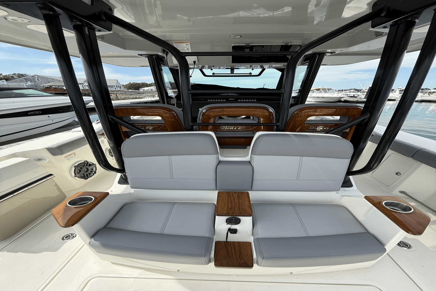 2025 Boston Whaler 360 Outrage Image Thumbnail #4