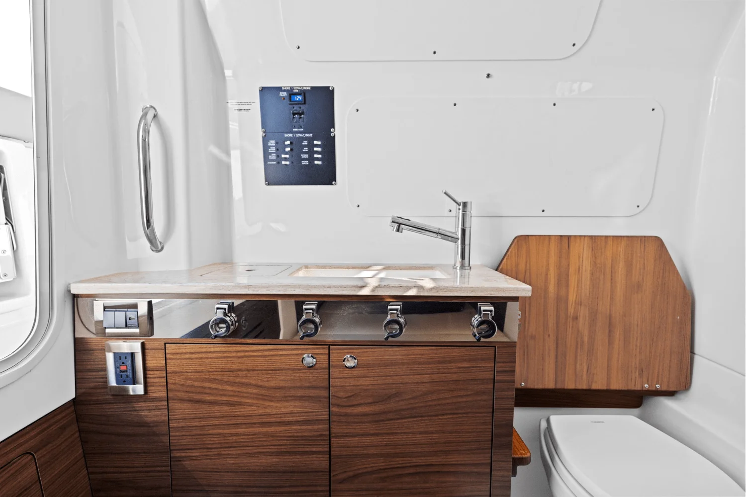 2025 Boston Whaler 360 Outrage Image Thumbnail #42