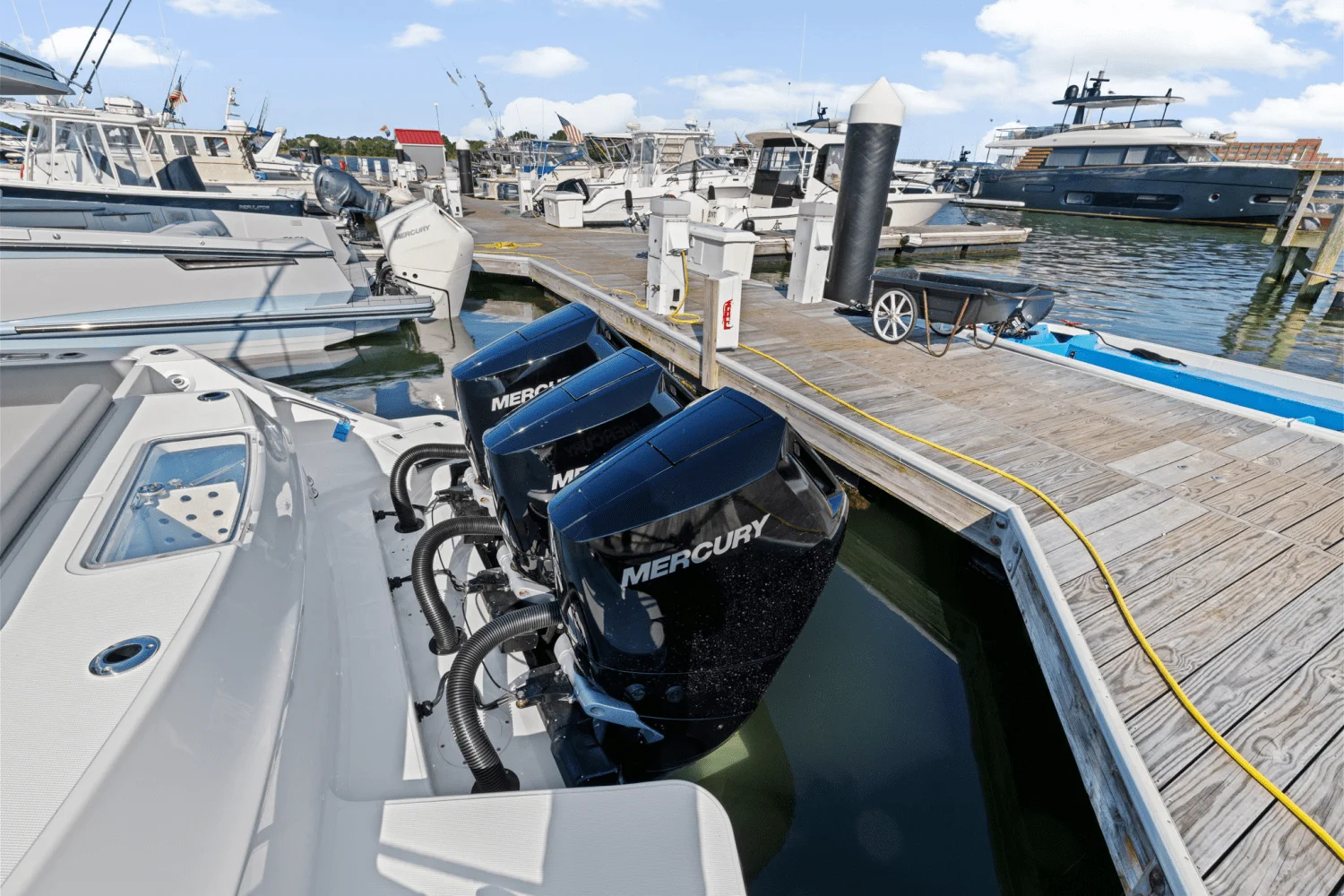 2025 Boston Whaler 360 Outrage Image Thumbnail #11