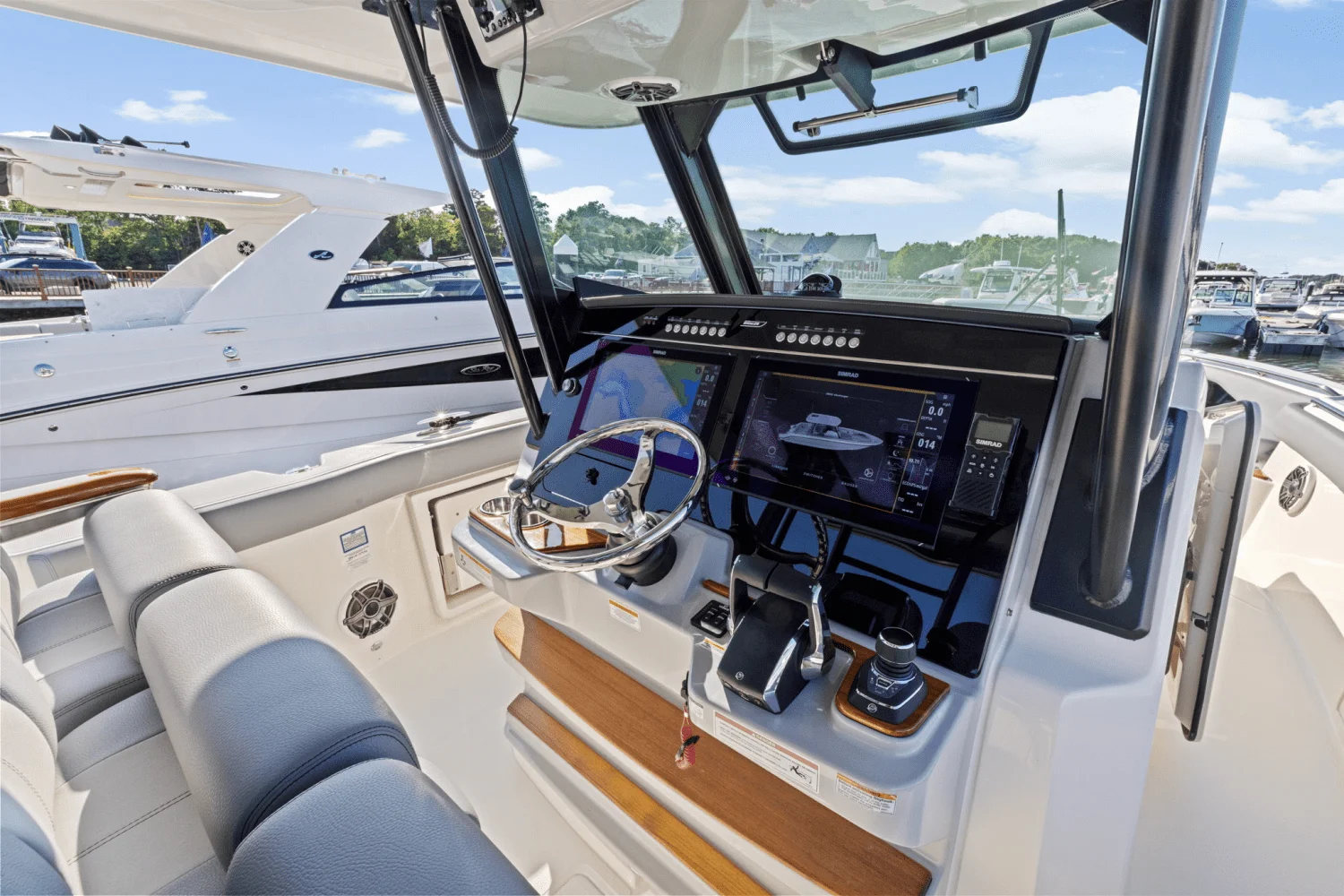 2025 Boston Whaler 360 Outrage Image Thumbnail #27
