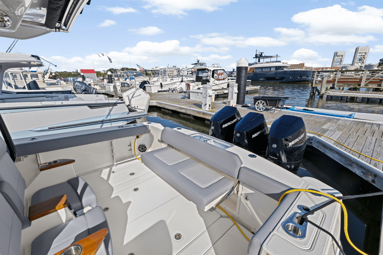 2025 Boston Whaler 360 Outrage Image Thumbnail #15