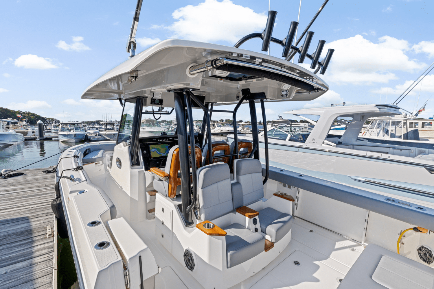 2025 Boston Whaler 360 Outrage Image Thumbnail #17