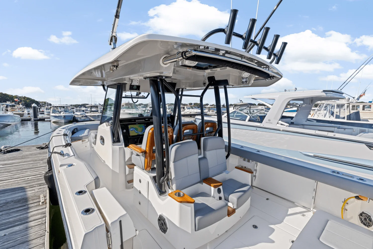 2025 Boston Whaler 360 Outrage Image Thumbnail #17