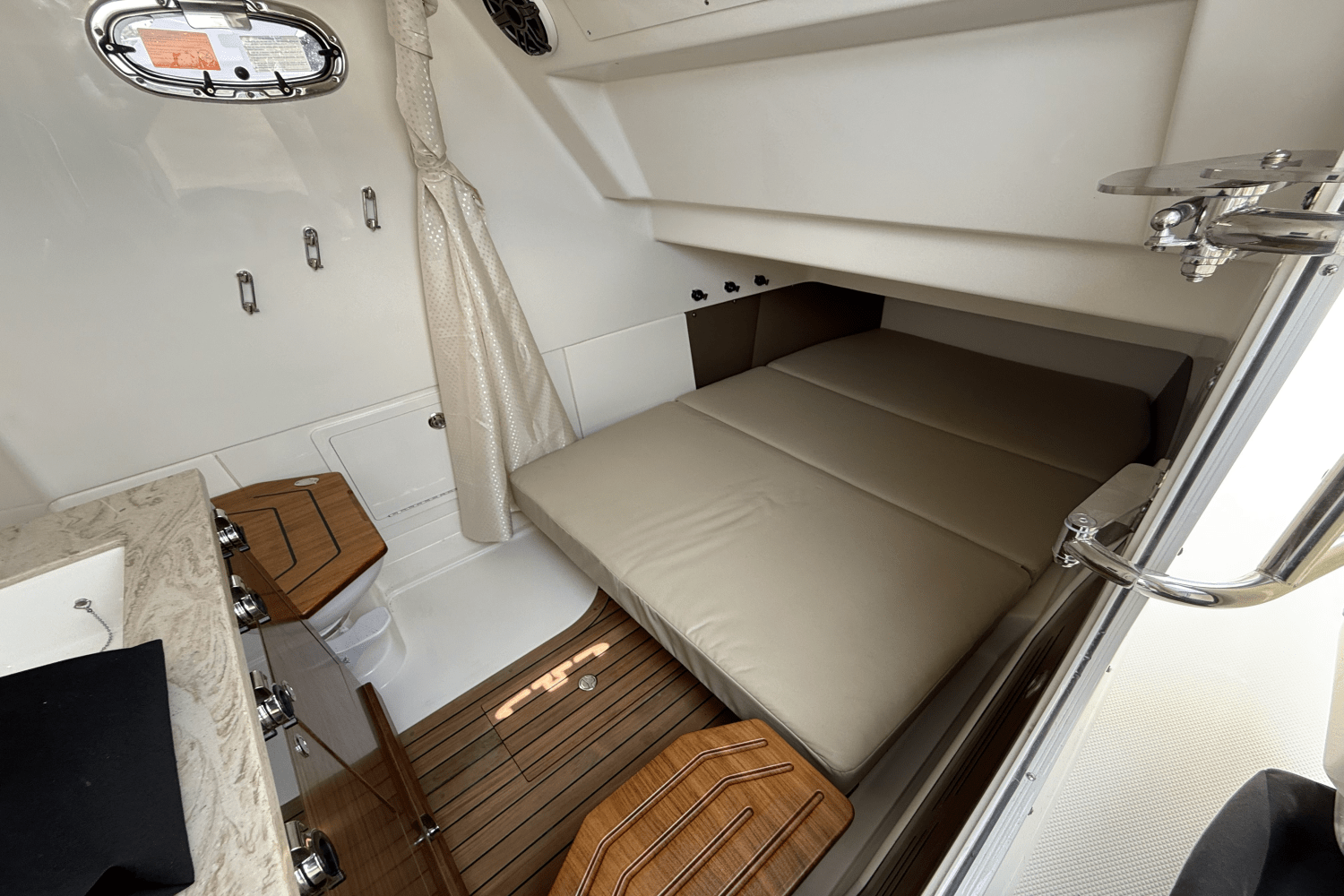2025 Boston Whaler 360 Outrage Image Thumbnail #23