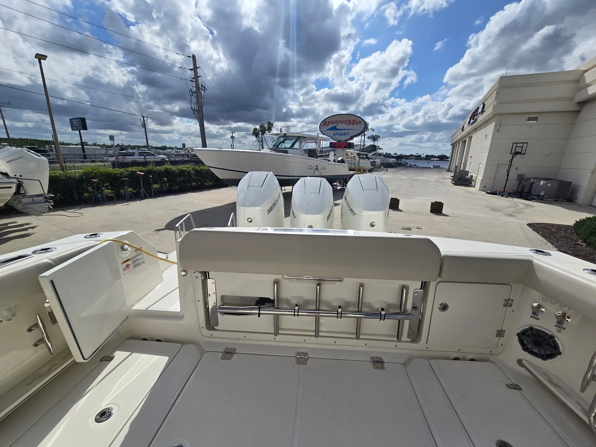 2025 Boston Whaler 360 Outrage Image Thumbnail #4
