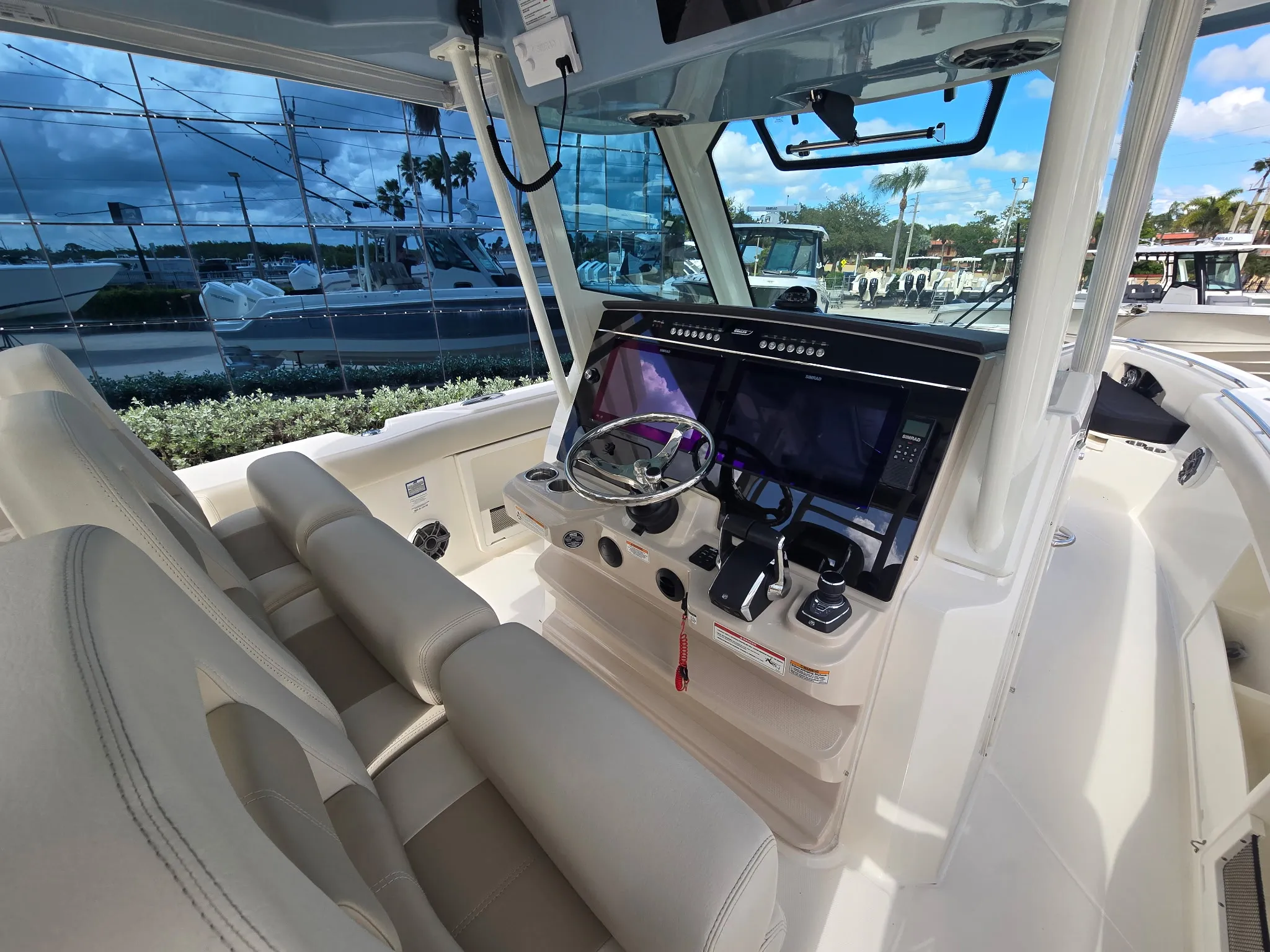 2025 Boston Whaler 360 Outrage Image Thumbnail #9