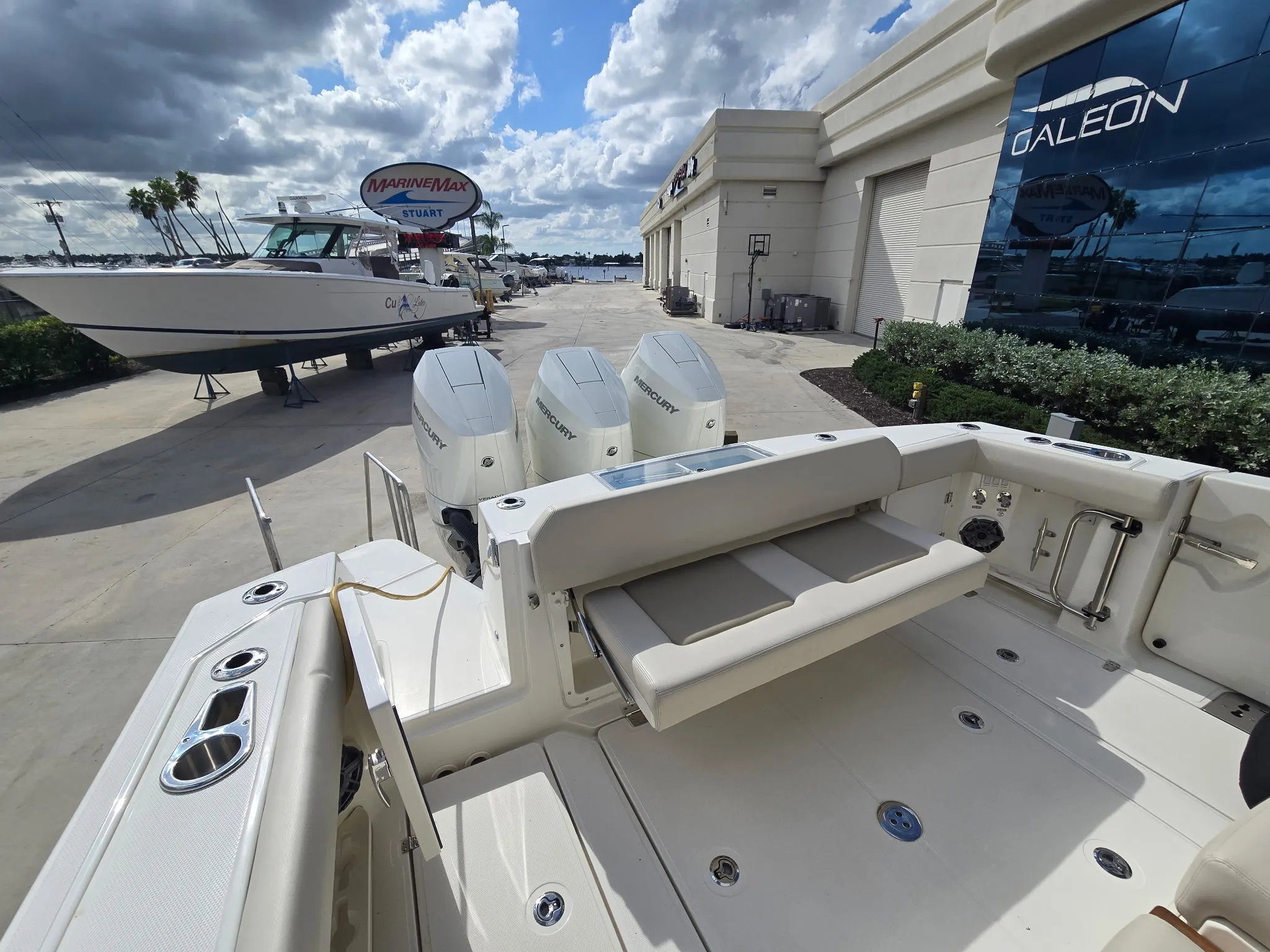 2025 Boston Whaler 360 Outrage Image Thumbnail #5