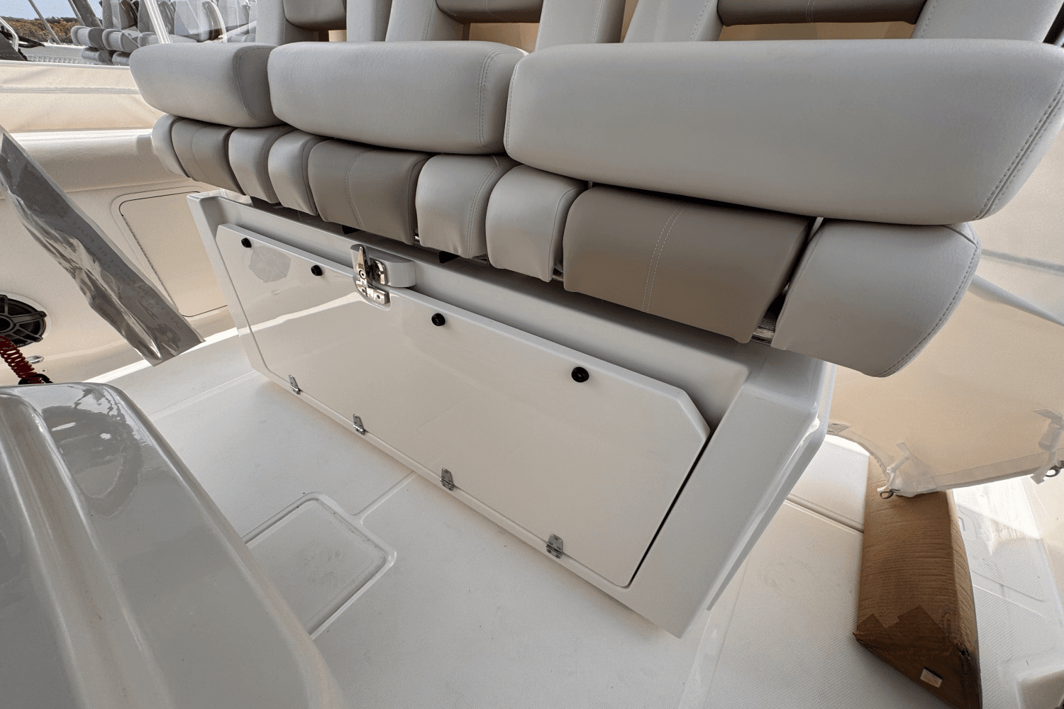 2025 Boston Whaler 360 Outrage Image Thumbnail #13