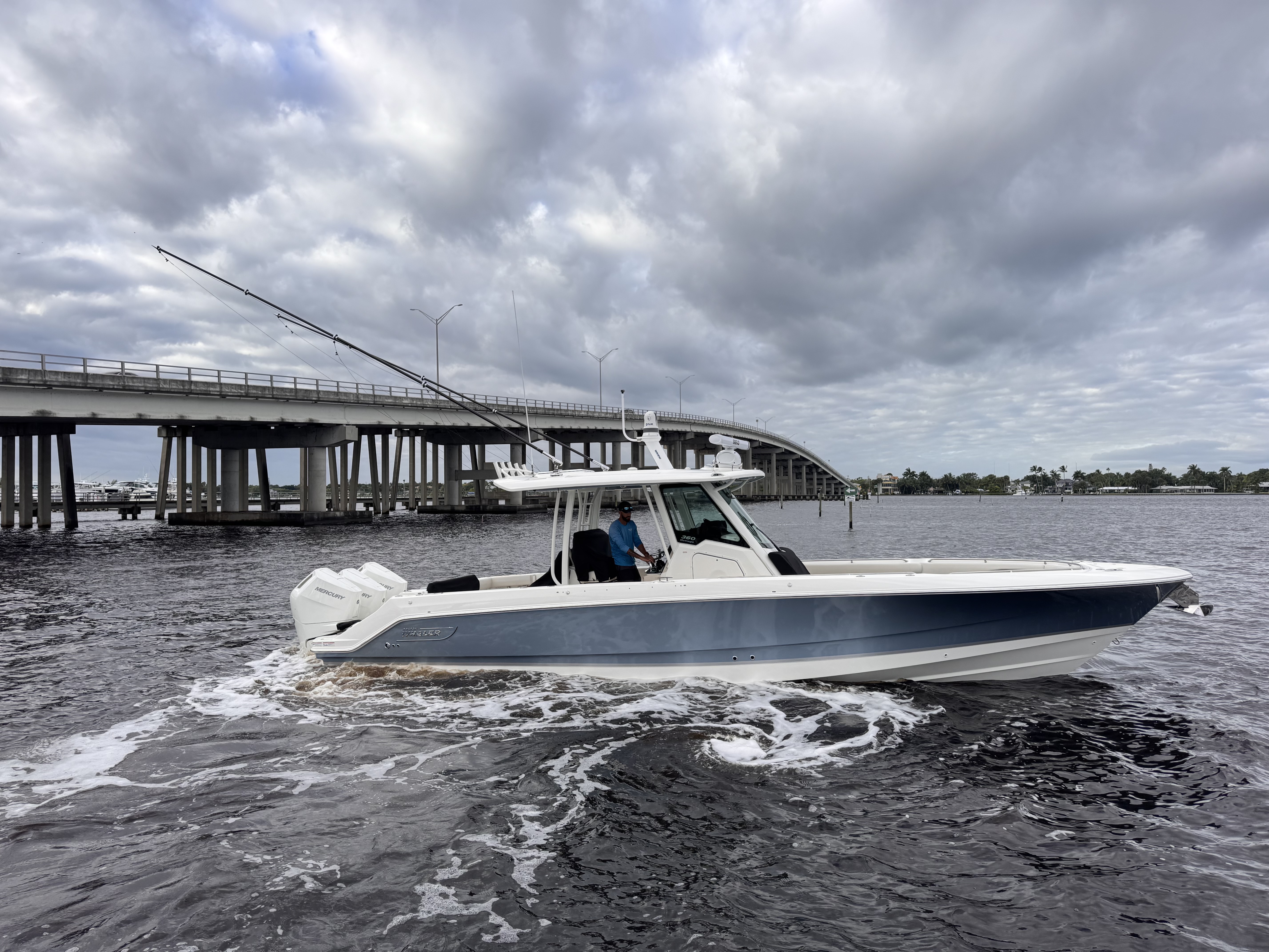 2025 Boston Whaler 360 Outrage Image Thumbnail #0