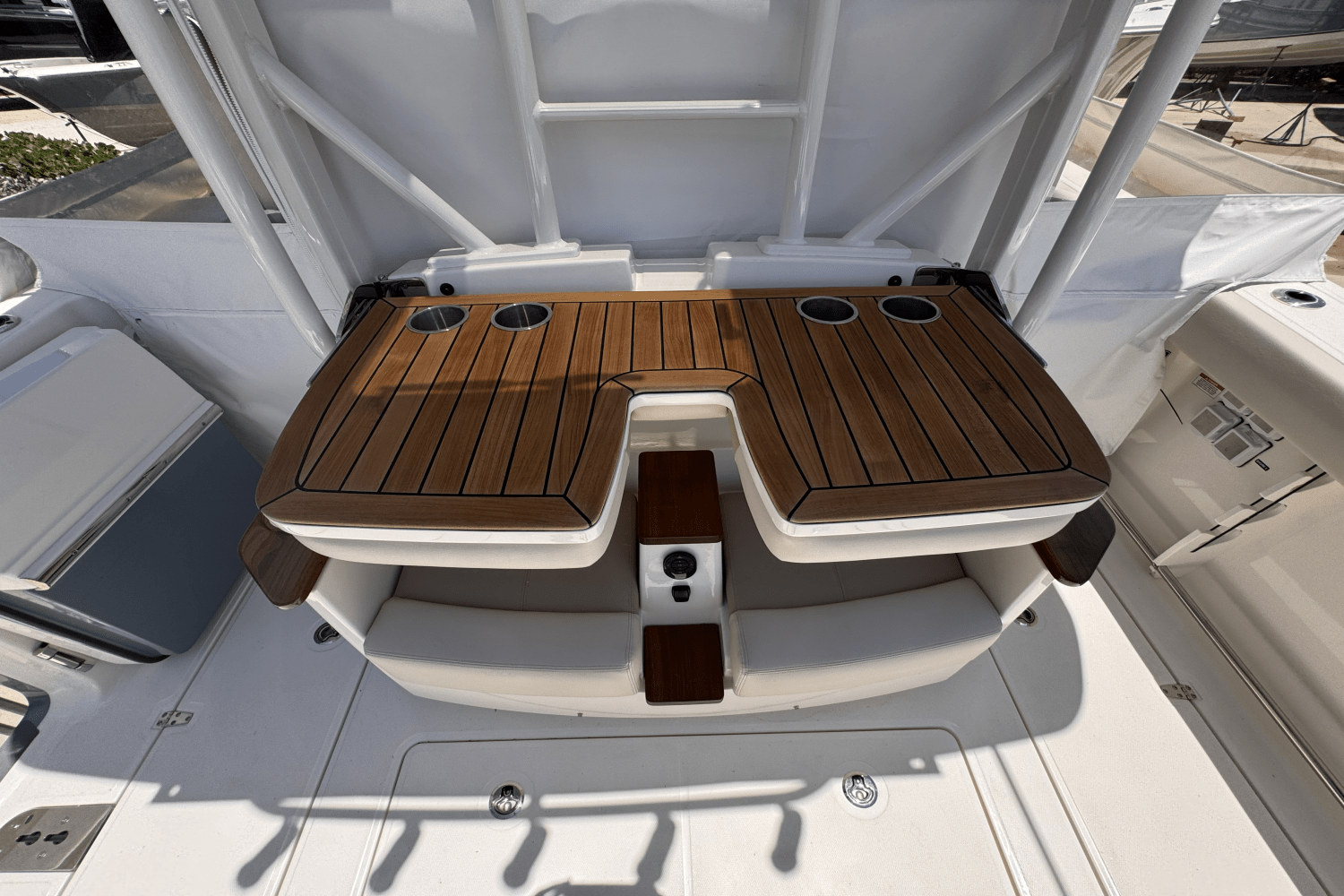 2025 Boston Whaler 360 Outrage Image Thumbnail #16