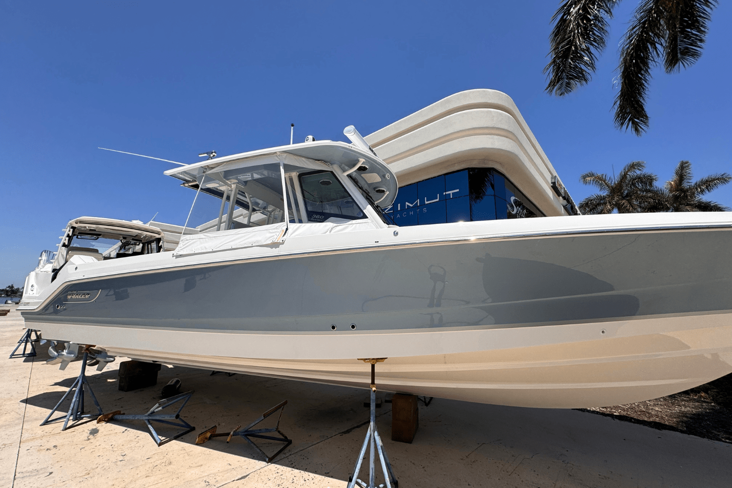 2025 Boston Whaler 360 Outrage Image Thumbnail #2