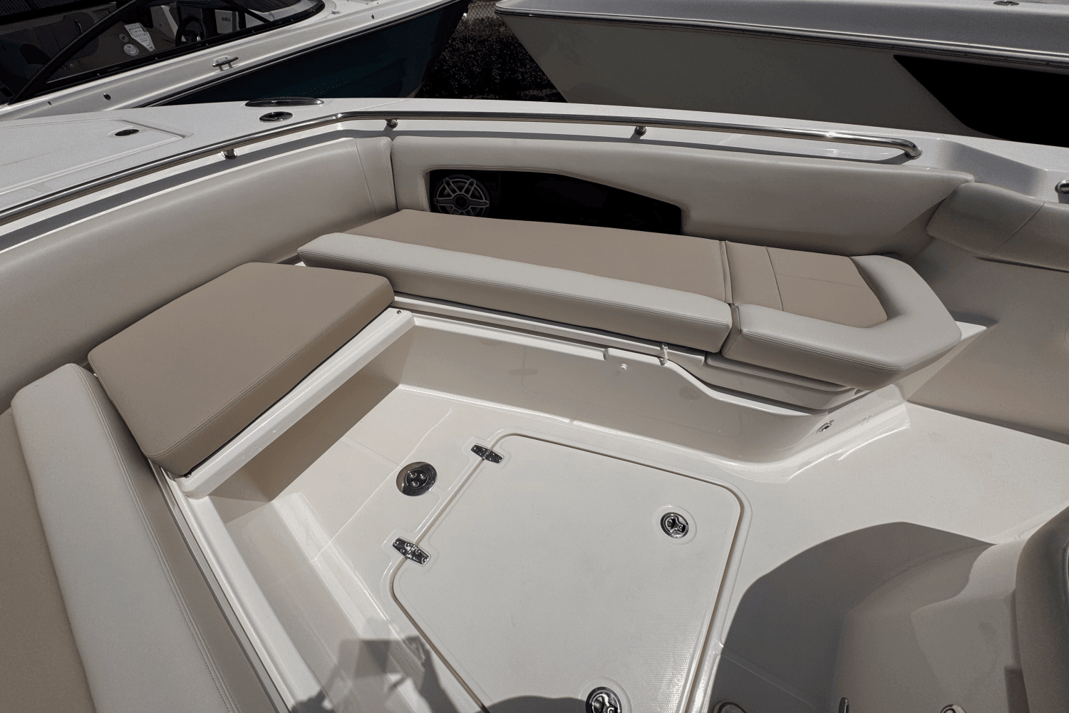 2025 Boston Whaler 360 Outrage Image Thumbnail #24