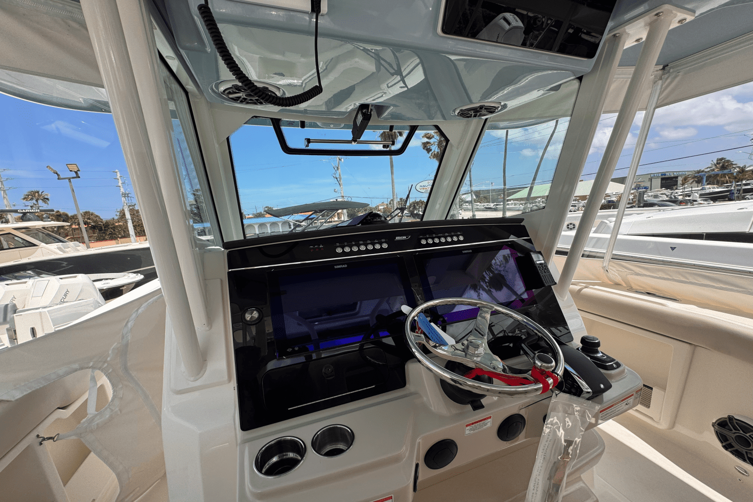 2025 Boston Whaler 360 Outrage Image Thumbnail #15