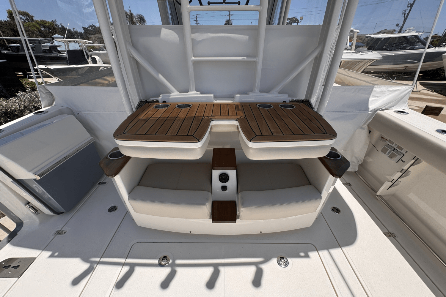 2025 Boston Whaler 360 Outrage Image Thumbnail #15