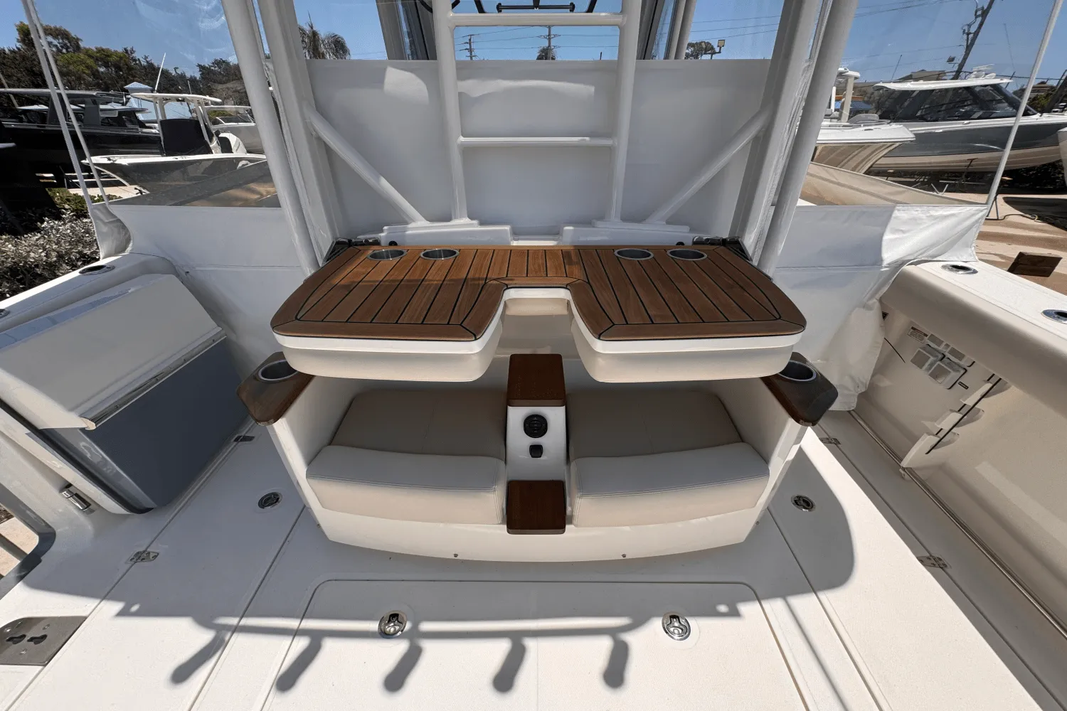 2025 Boston Whaler 360 Outrage Image Thumbnail #15
