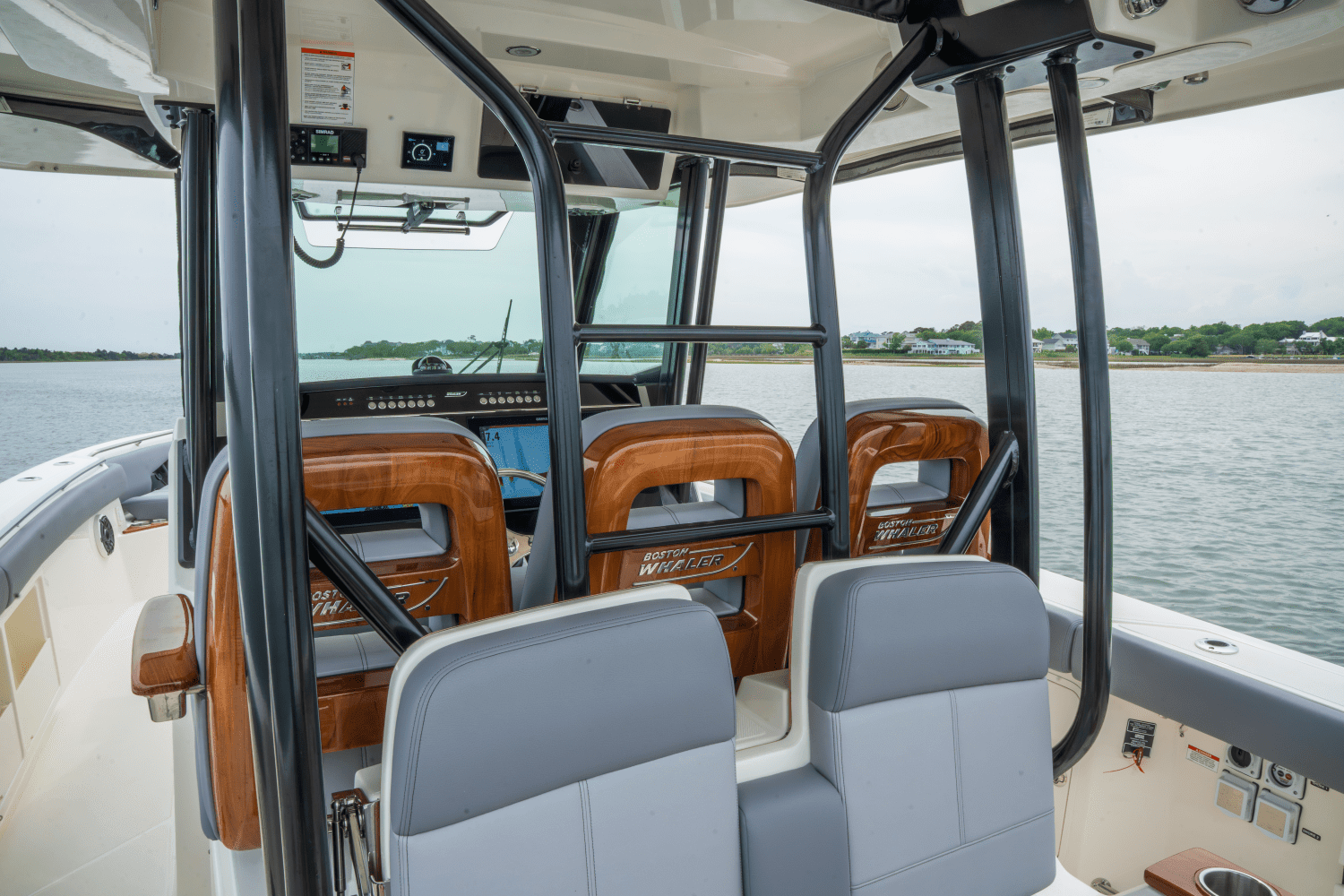 2025 Boston Whaler 360 Outrage Image Thumbnail #8
