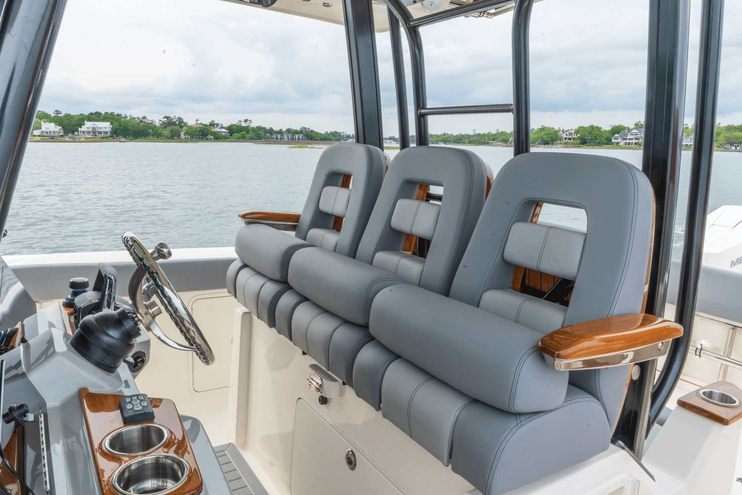 2025 Boston Whaler 360 Outrage Image Thumbnail #16