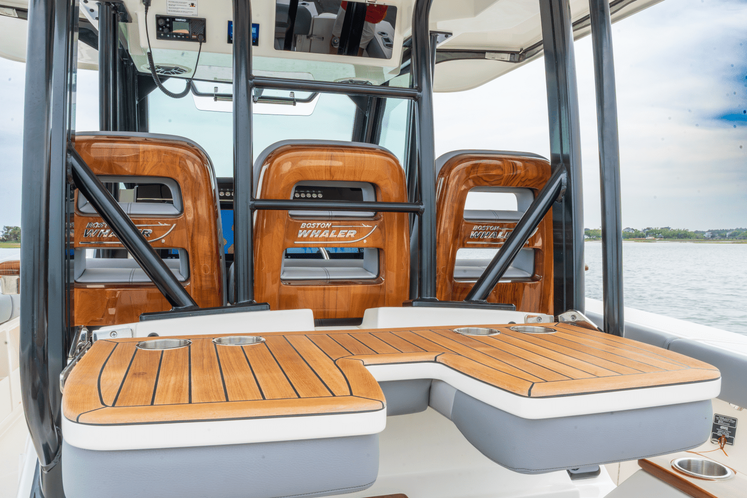 2025 Boston Whaler 360 Outrage Image Thumbnail #12