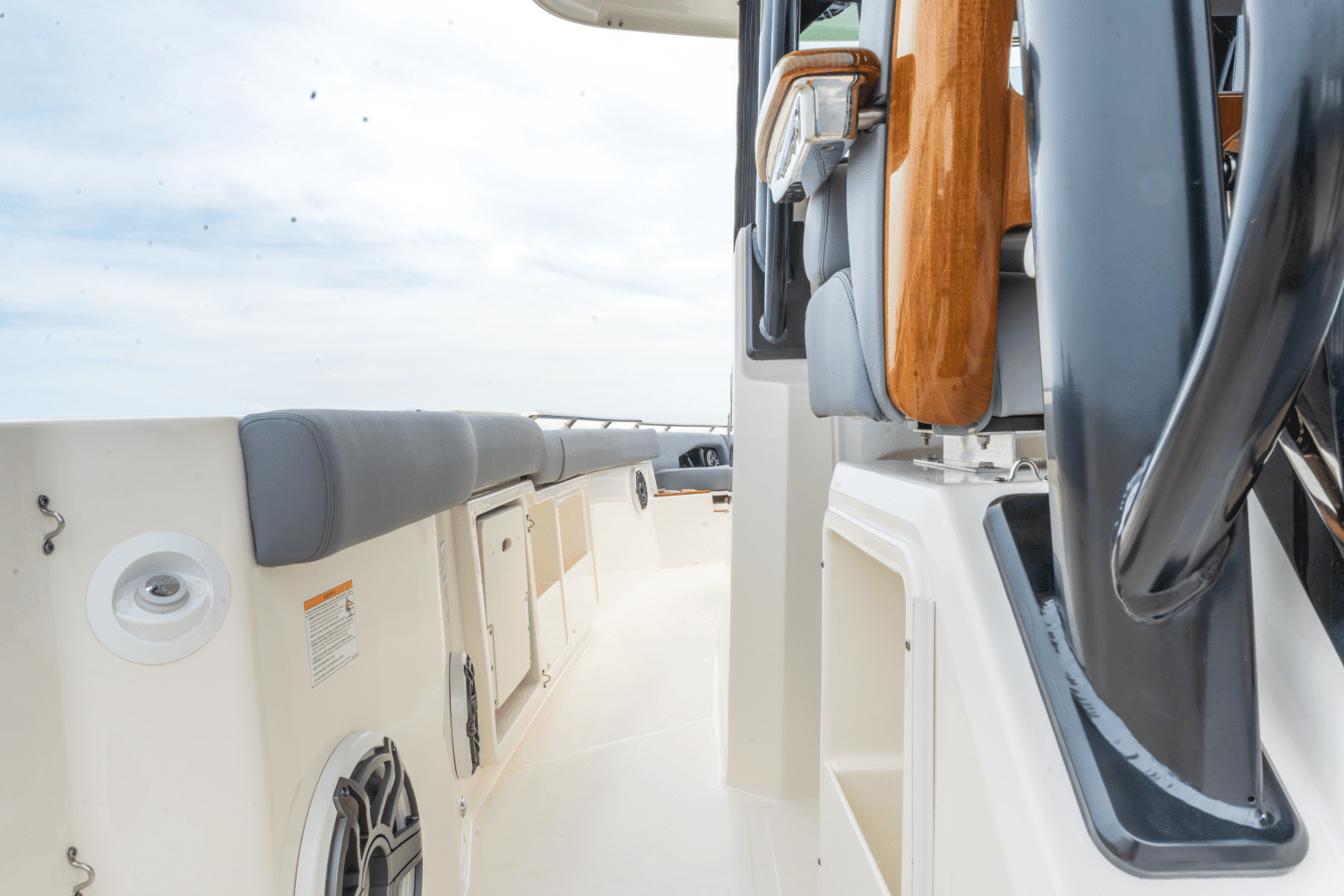 2025 Boston Whaler 360 Outrage Image Thumbnail #14