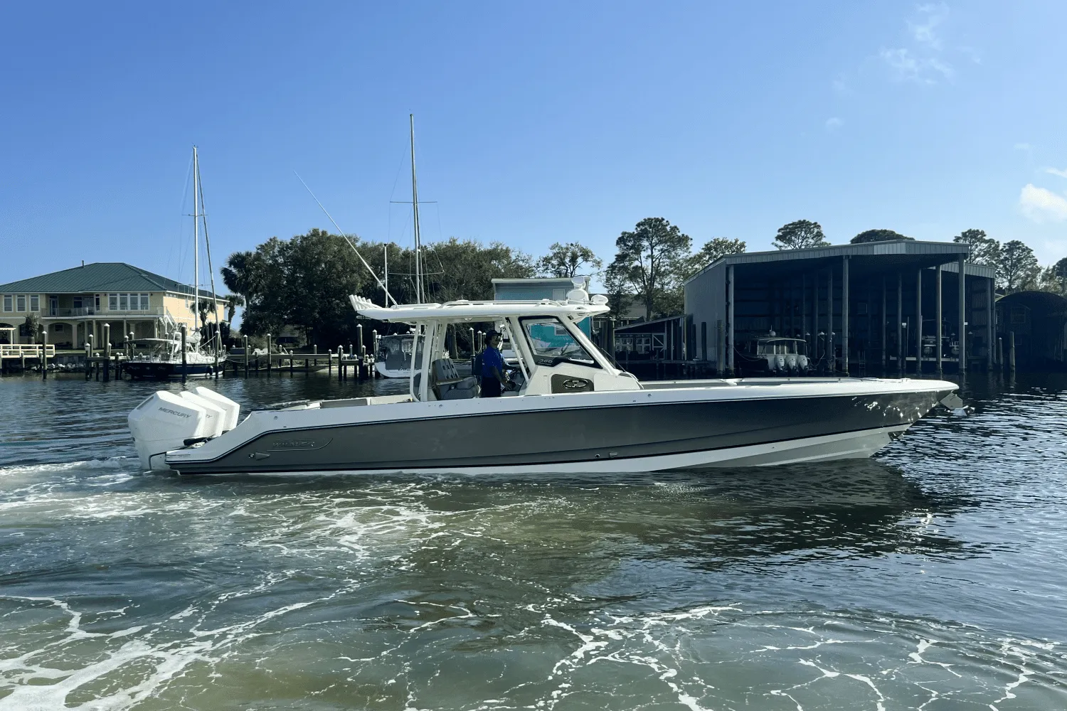2025 Boston Whaler 360 Outrage Image Thumbnail #7