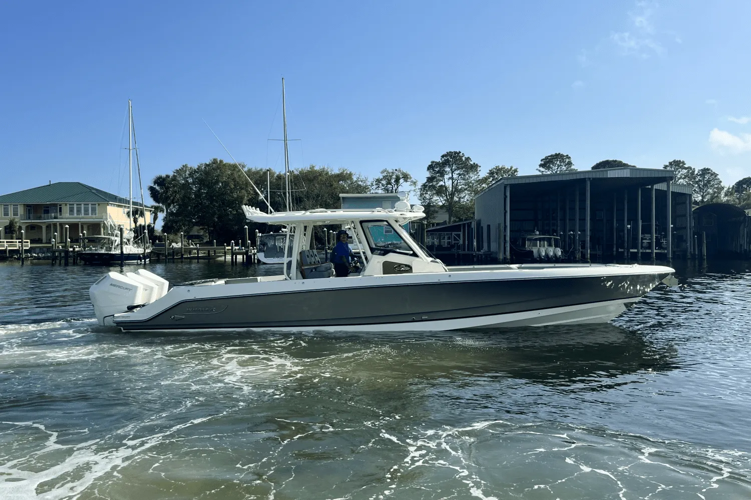 2025 Boston Whaler 360 Outrage Image Thumbnail #8