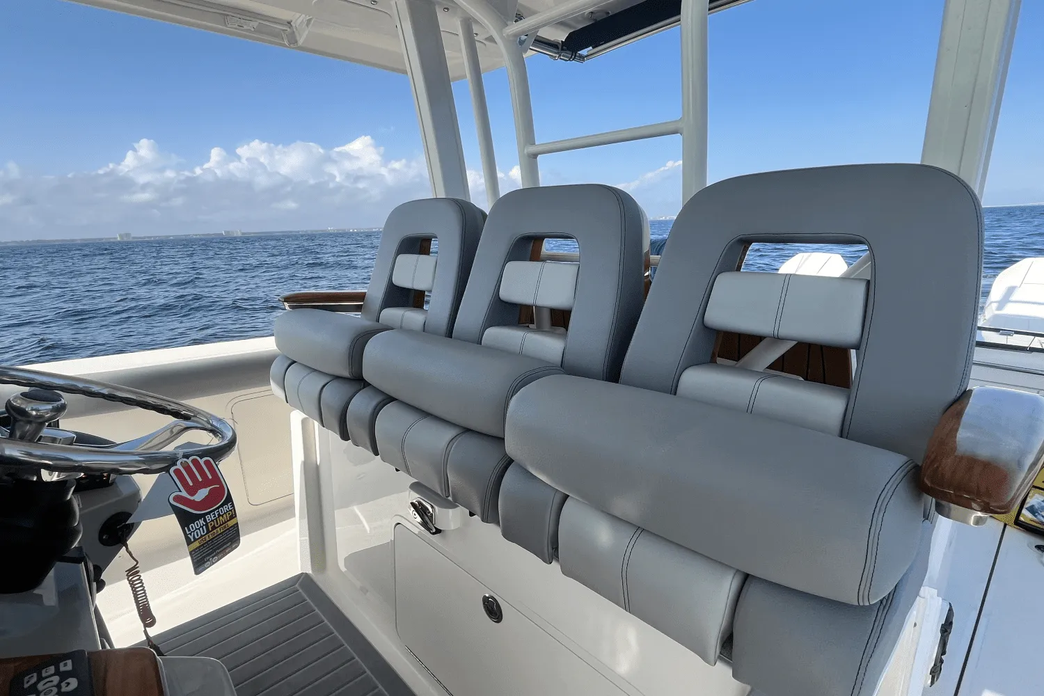 2025 Boston Whaler 360 Outrage Image Thumbnail #15