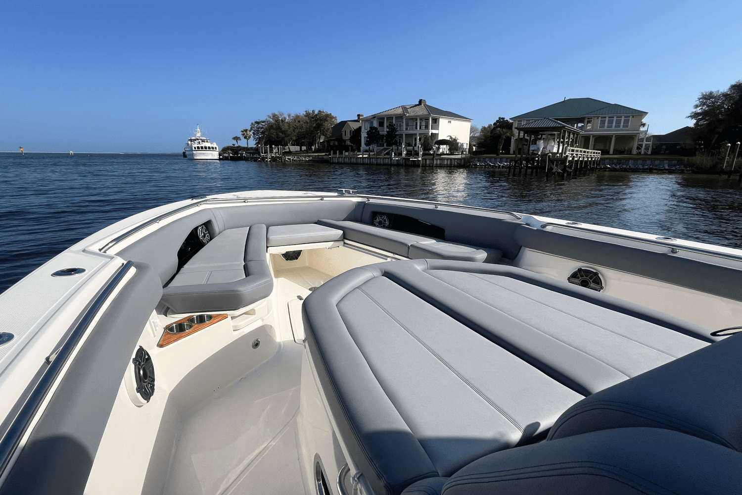 2025 Boston Whaler 360 Outrage Image Thumbnail #22