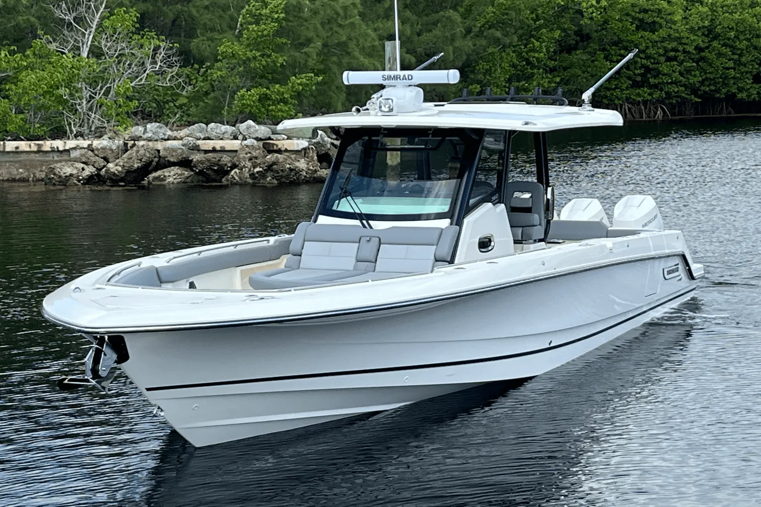 2025 Boston Whaler 360 Outrage Image Thumbnail #1