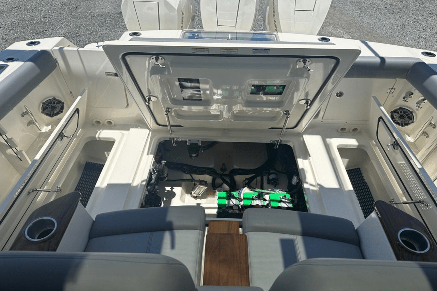 2025 Boston Whaler 360 Outrage Image Thumbnail #24